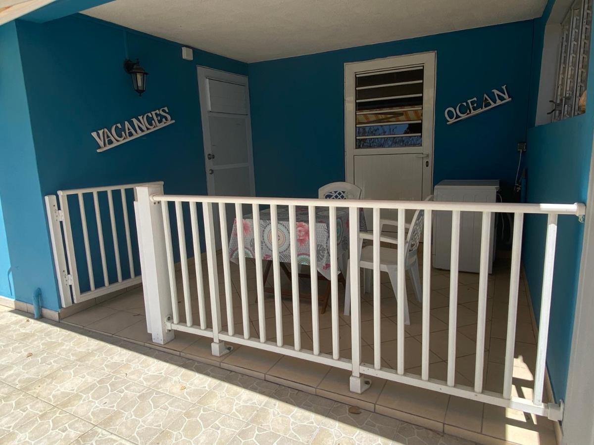 Bas de villa Vacances Océan Le Carbet Esterno foto